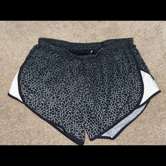 Nike Women Running Shorts - Picture 1 of 3